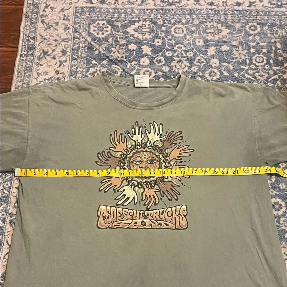 Tedeshi Trucks Band Green Sun Graphic Pullover T-Shirt Music Concert